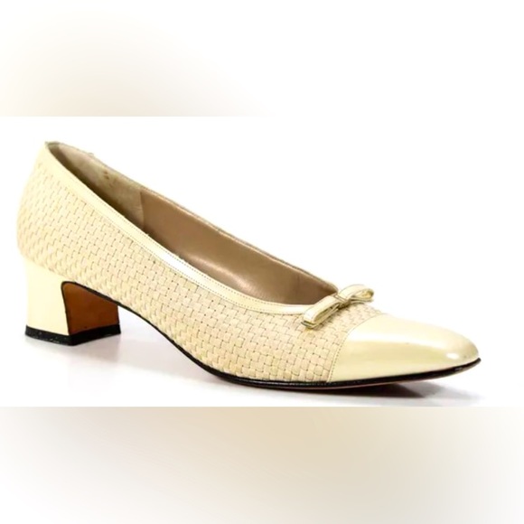 Sz8 Salvatore Ferragamo Woven Off White Leather Heels - Picture 2 of 6